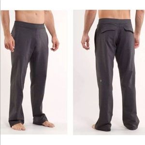 Lululemon Men’s Gray Kung Fu Sweatpants Large